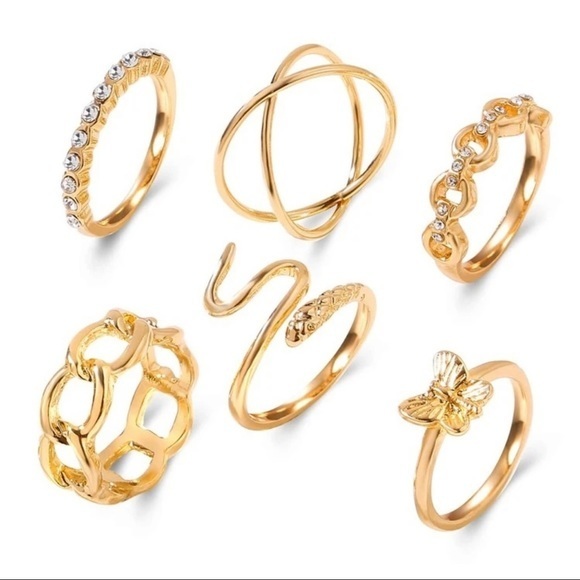 3/$30 💛 Dainty Ring Set - Picture 3 of 4